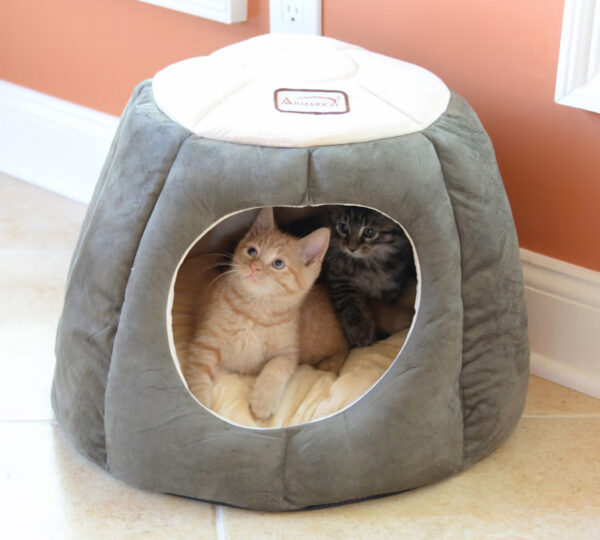 p16-1 Armarkat House Cat Bed in Beige
