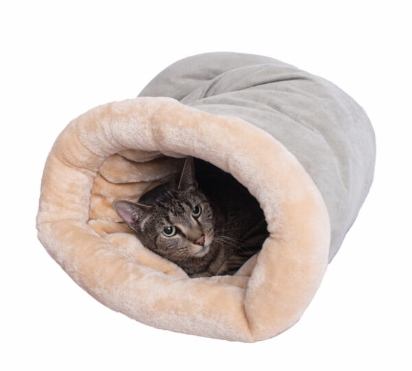 p16-2 Armarkat House Cat Bed in Beige